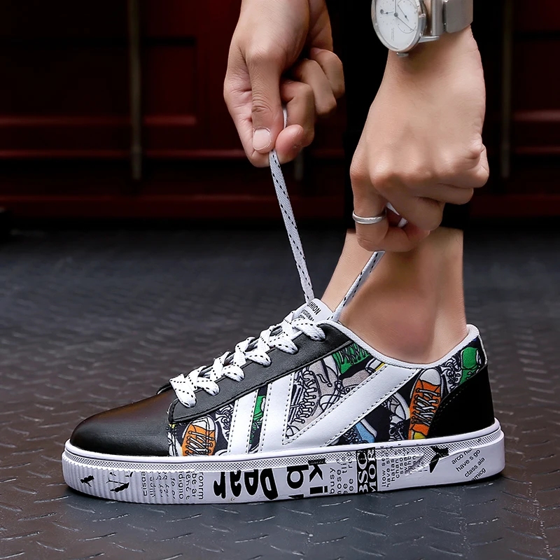 Мужские кроссовки из искусственной кожи с граффити спортивные на плоской