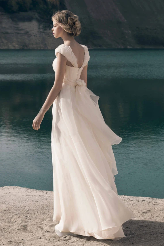 Элегантный пляж Свадебные Платья 2017 cap рукавом кристалл бисера линия кружева