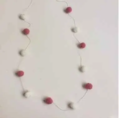 white dark-pink 2 м фетровые шерстяные шары настенный реквизит-украшение DIY Ручная работа безделушка Ловец снов колокольчики для детской комнаты мороженое гирлянда - Цвет: white dark-pink