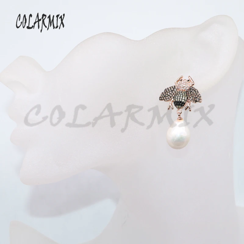 3 пары серьги в виде пчел с большим жемчугом из натурального жемчуга разноцветные