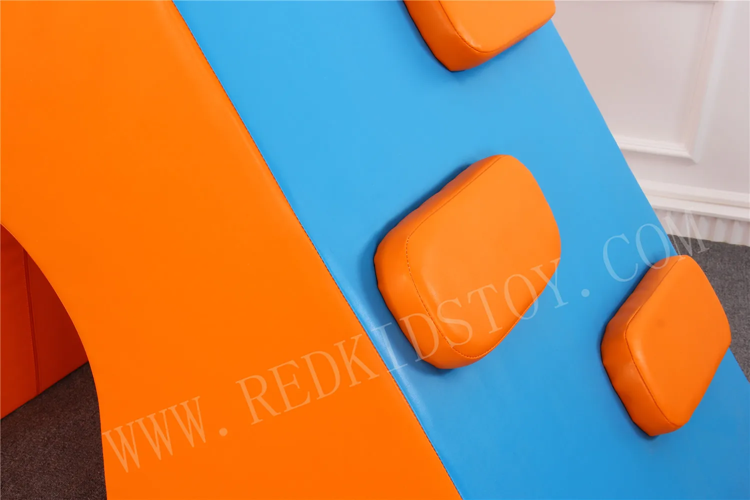 Изготовленное на заказ безопасное мягкое игровое оборудование для помещения