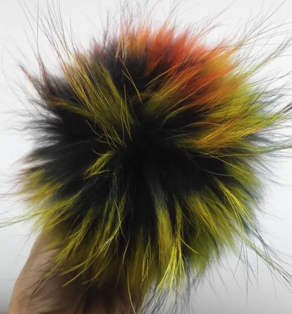 Rainbow raccoon fur Зимние натуральный мех помпон из меха енота; модная обувь; лисий мех; балабоны для теплые вязаные шапочки Skullies шапки Шапки и сумки брелок - Цвет: Rainbow raccoon fur