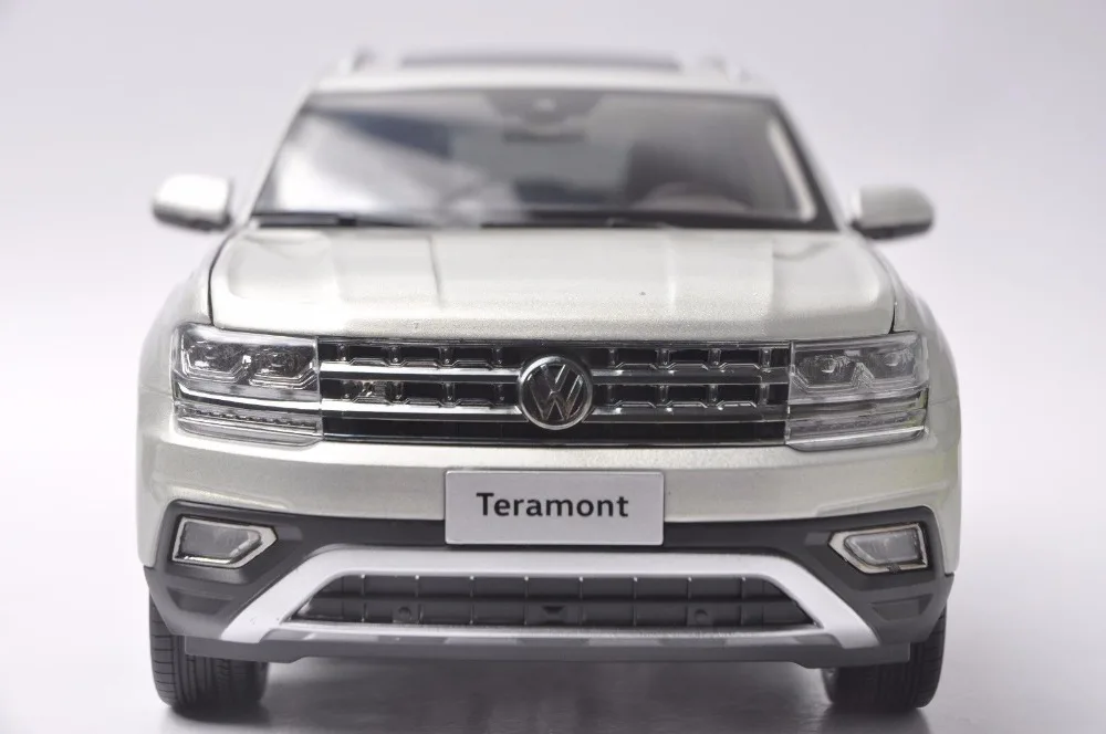 1:18 литая под давлением модель для Volkswagen VW Teramont Atlas Серебро Большой внедорожник игрушечный автомобиль миниатюрная коллекция подарки
