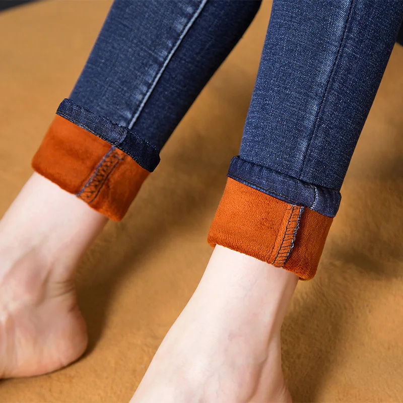 Зимние теплые джинсы для женщин с уплотненным бархатом длинные Стрейчевые брюки