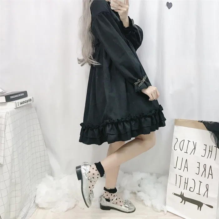 Летнее черное платье в стиле Лолиты для женщин; Kawaii; милый костюм для косплея с бантом и высокой талией; длинное платье с оборками с коротким рукавом
