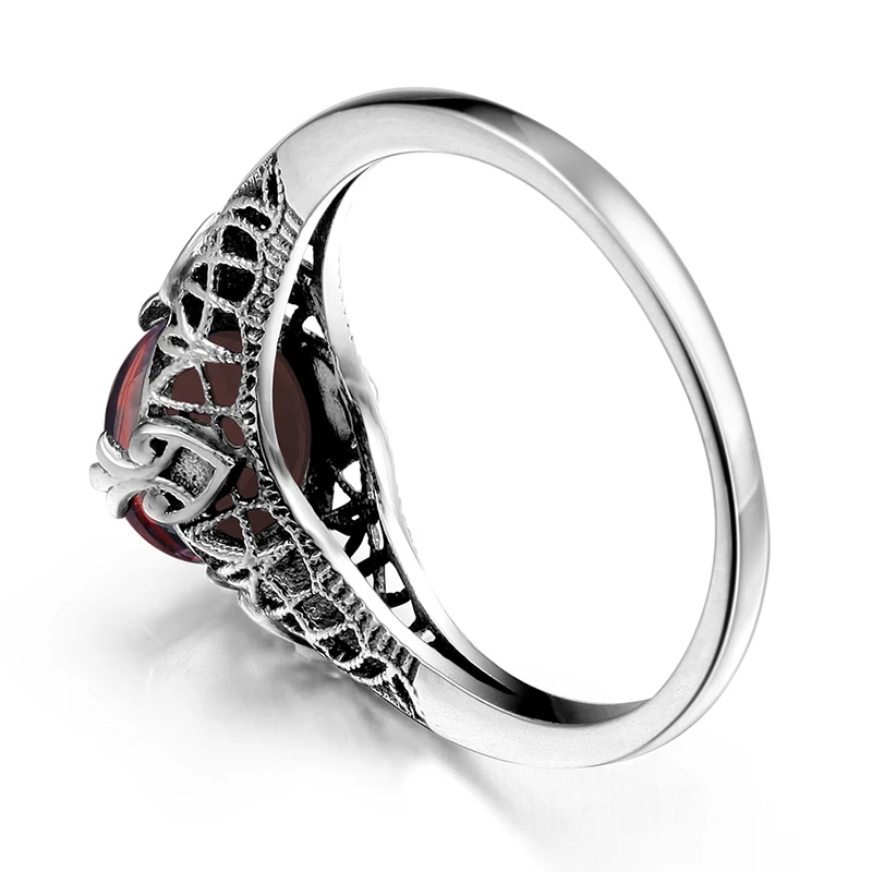 Цельное Винтажное кольцо с коричневым камнем и янтарным кружевом в винтажном