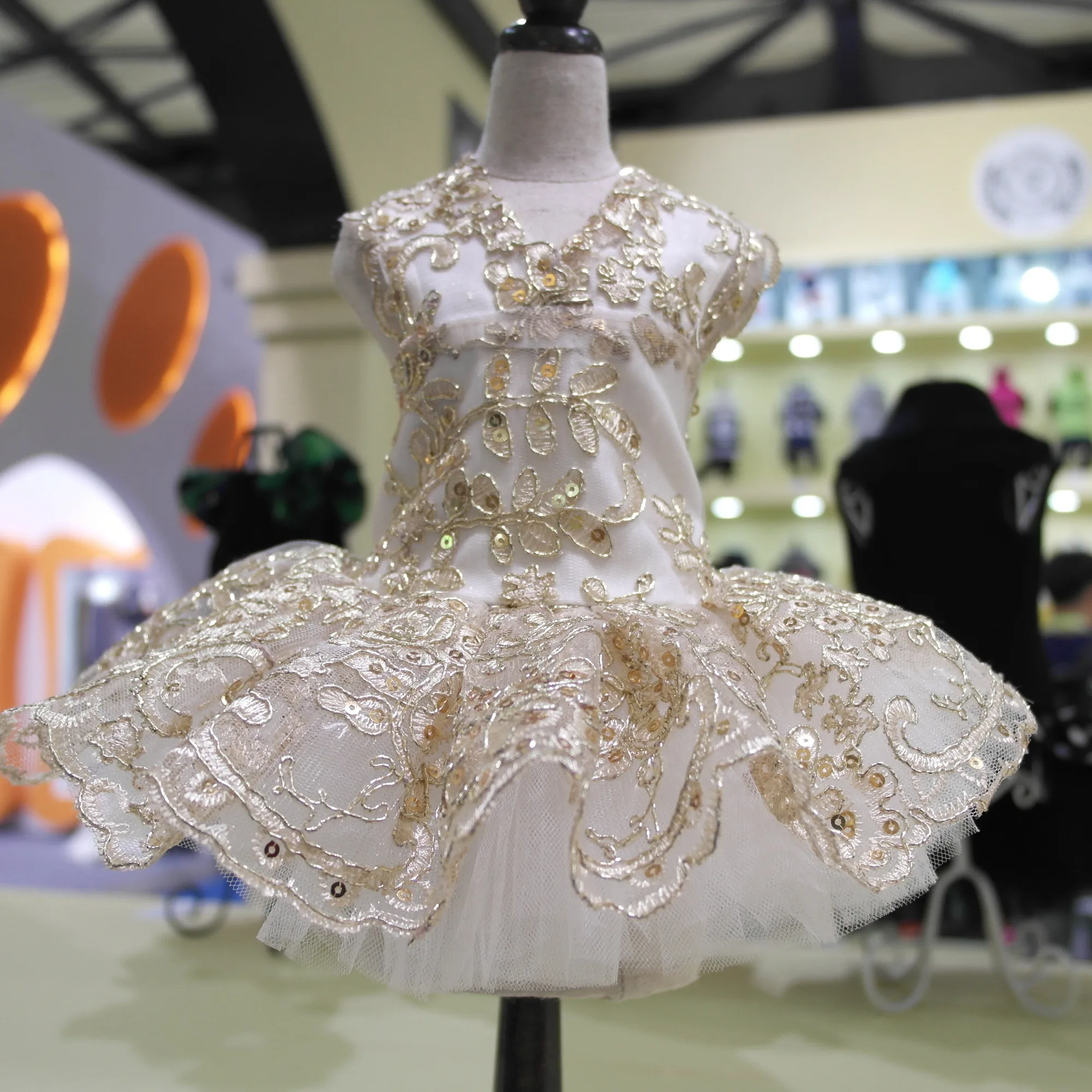 

Princess Dog Cat Wedding Dress Tutu Pet puppy Dresses Puppy party Skirt Embroidery Cat Clothes Apperal XS -XL