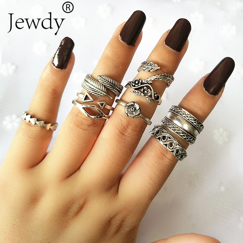 Женское кольцо в стиле бохо с треугольниками на палец средней длины ювелирный