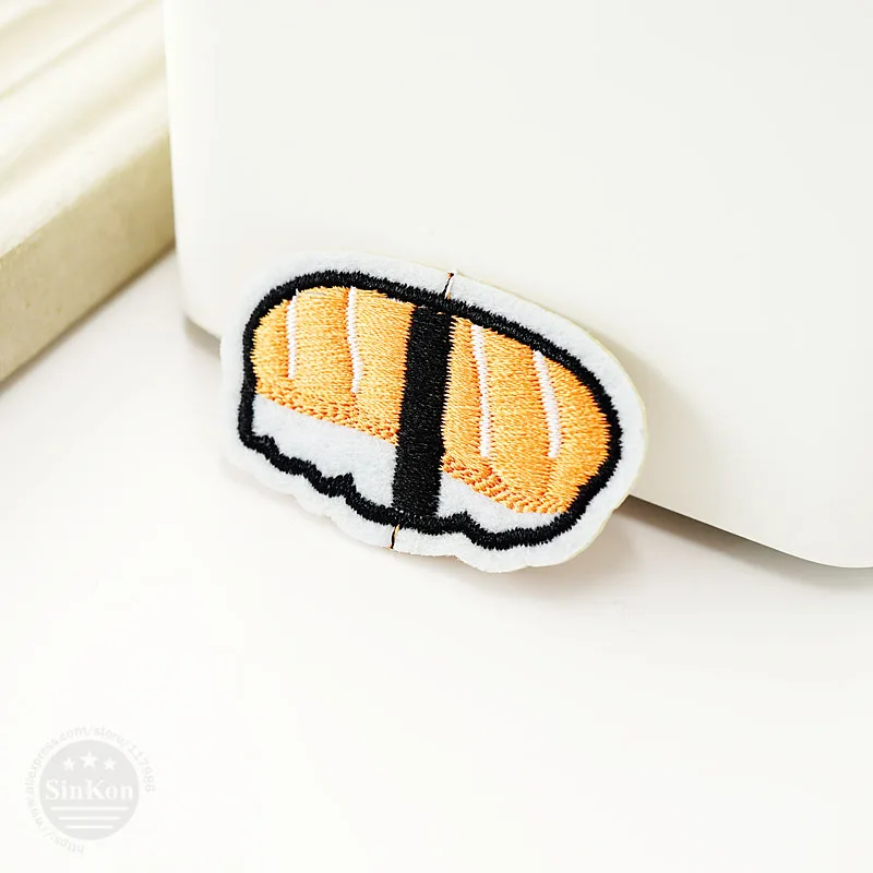 Суши 2.6x4.5cm значок Сделай Сам патчи одежда милый мультфильм патч ткань шитье