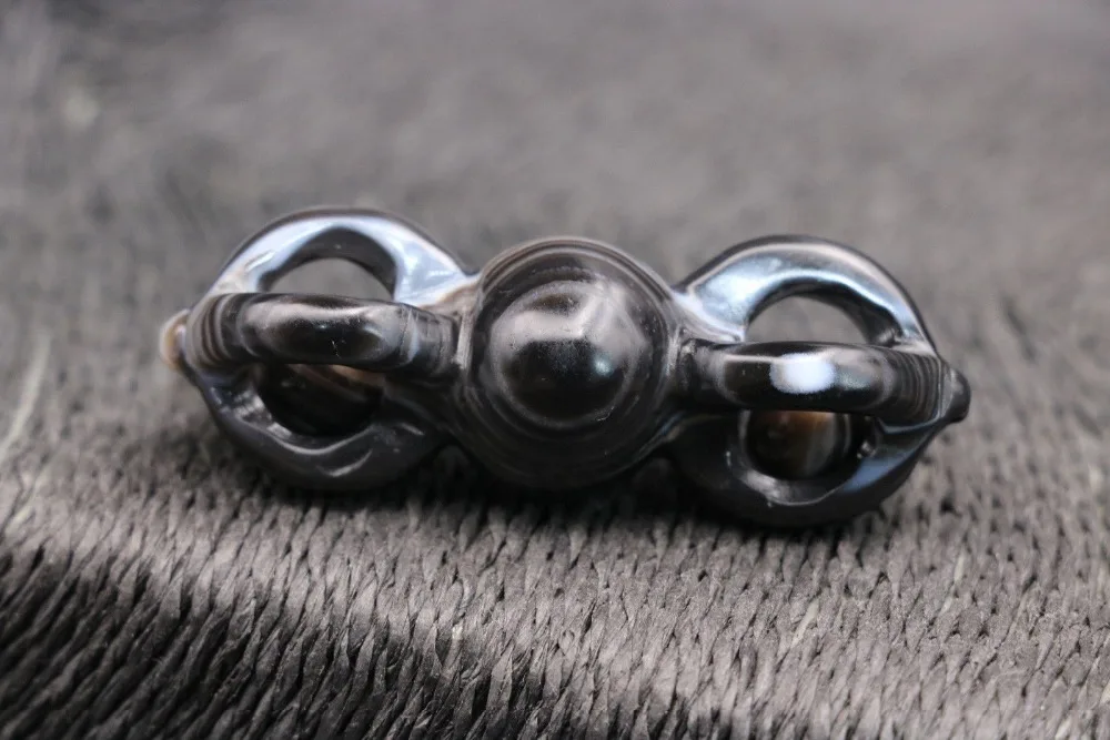 Тибетский оникс двойная палочка искусственная кожа с 2 живыми шариками амулет