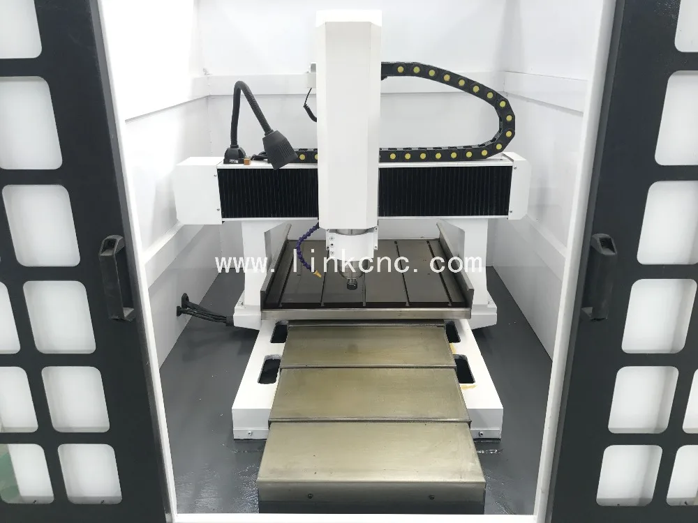 Высокая точность 600*600 мм алюминиевая сталь железо форма cnc маршрутизатор |