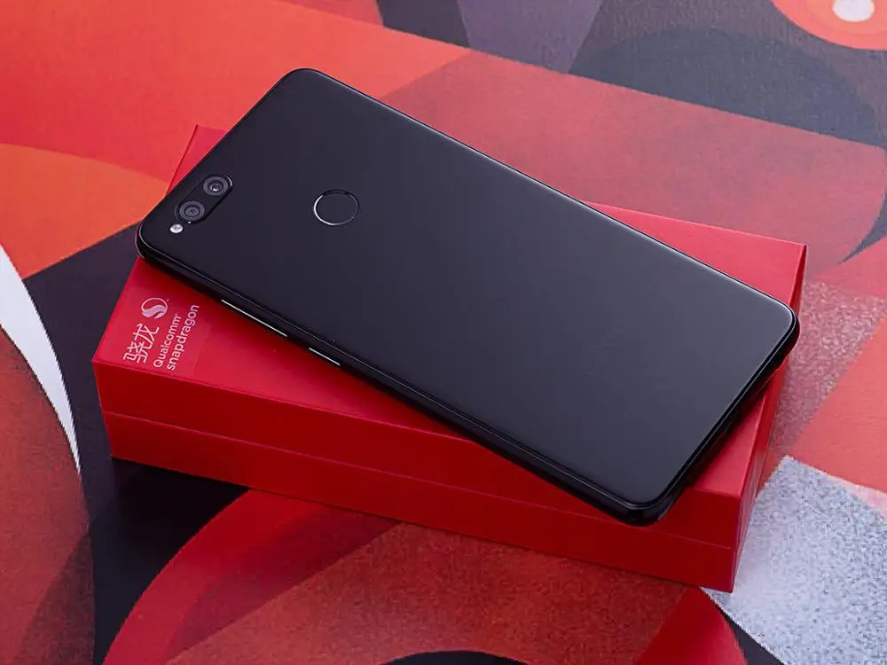 Новый оригинальный смартфон Qiku 360 N7 Lite 5 99 дюймов 4 Гб 32 ГБ Snapdragon 660AIE Android 8 0
