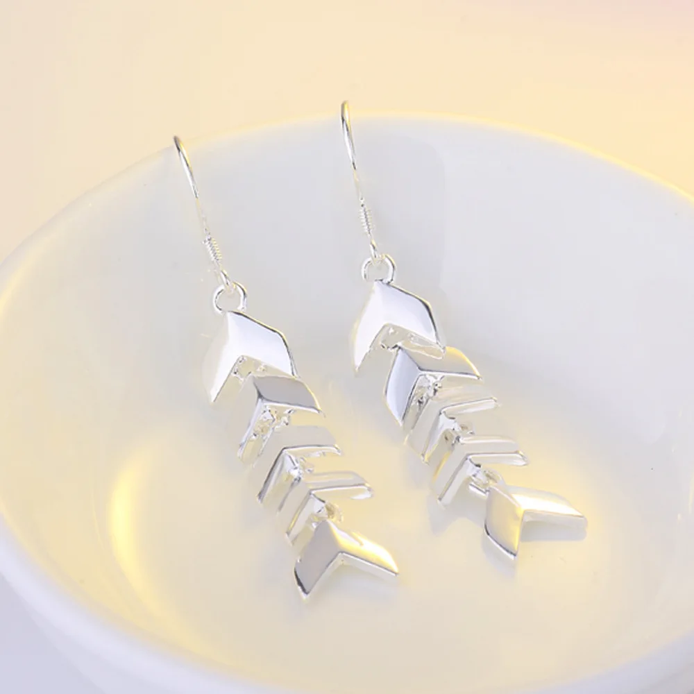 Серьги золотистого цвета со стрелками дизайнерские женские серьги Креативные