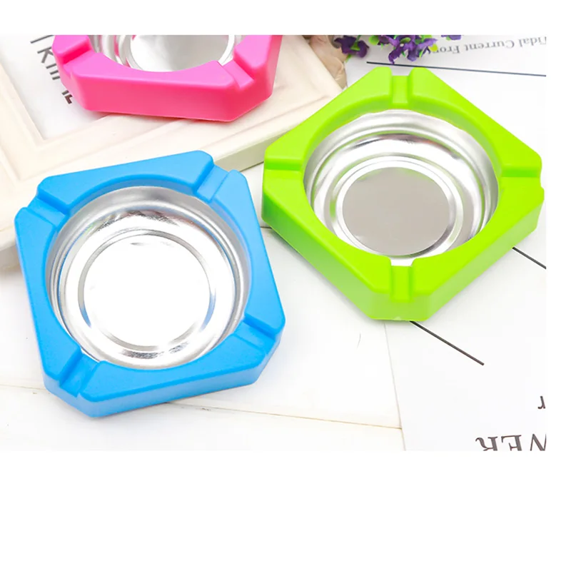 Яркие цвета Квадратный пластиковый пепельницы с держатель из нержавеющей стали