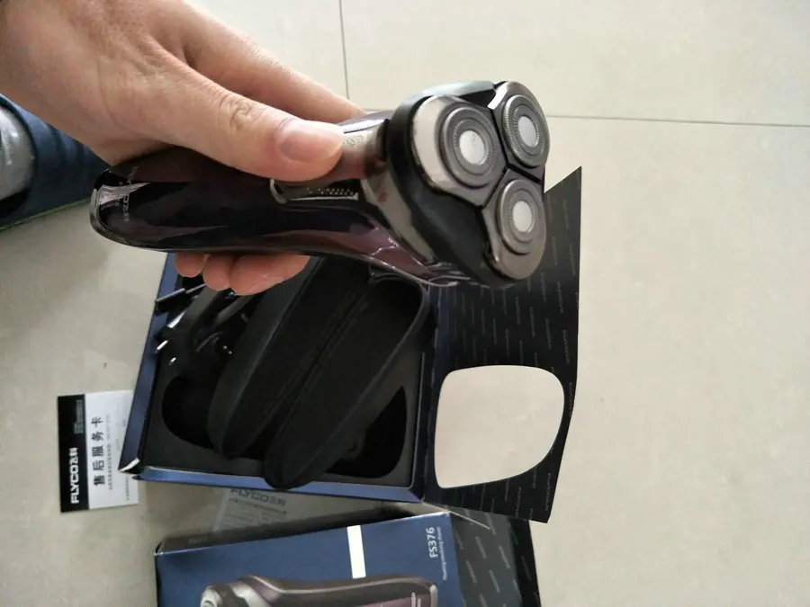 Профессиональная бритва flyco fs376 для мужчин плавающая 3d портативная электрическая