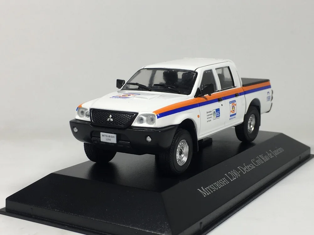 I XO 1:43 Mitsu bishi L200 пикап бутиковый игрушечный автомобиль из сплава для детей Детские