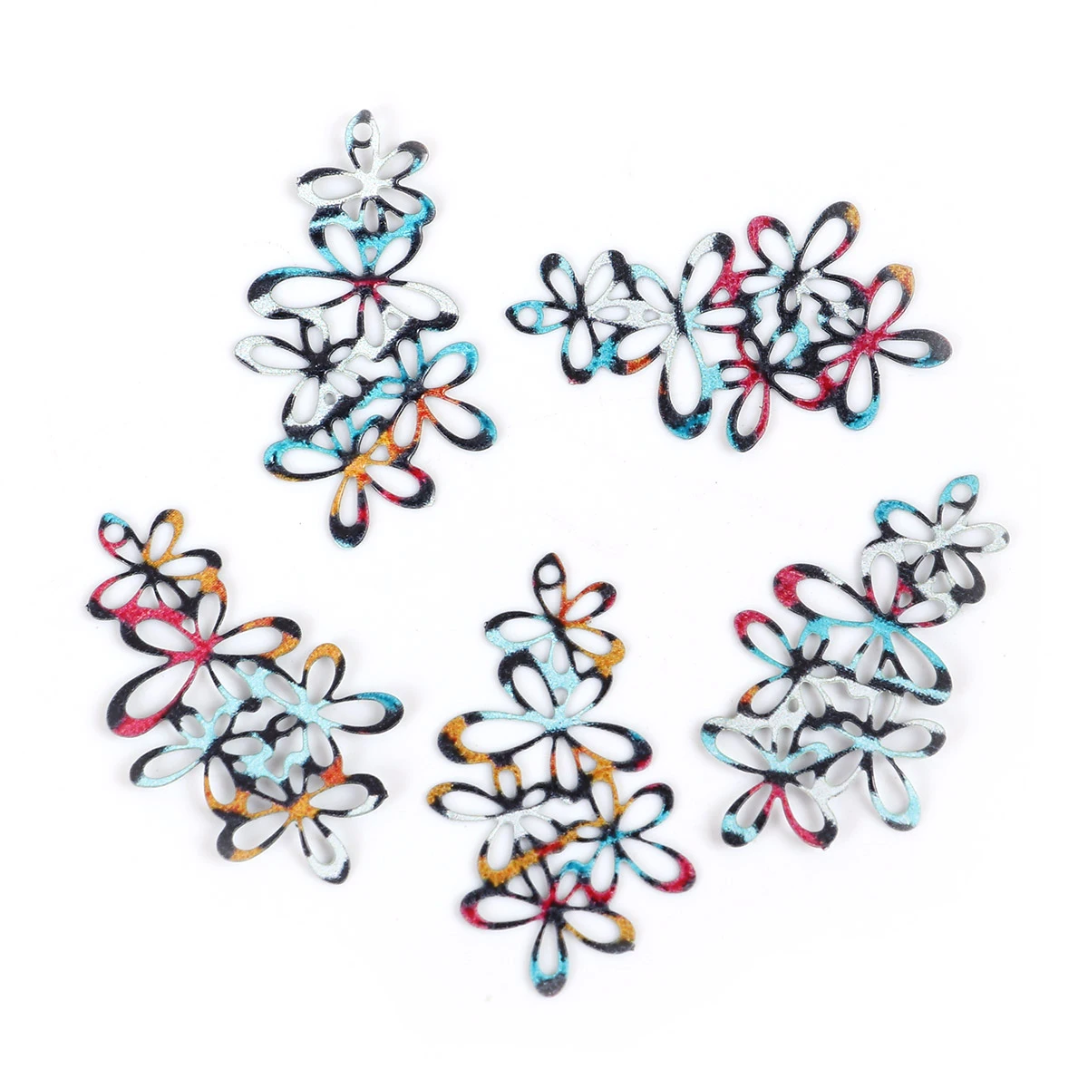 Подвески в виде цветов из металлического сплава с эмалированной краской зеленые