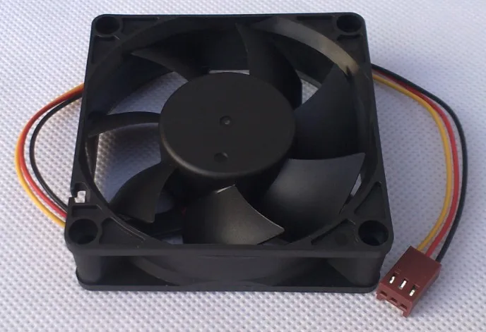Новый TT 7020A 7 см 3PIN шарикоподшипник 12V 0.40A или контроля температуры ШИМ 0.20A