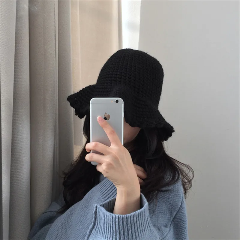 

2019 new lazy sweater round neck pullover retro loose thick Korean version of the fan long sleeve women's clothing w24