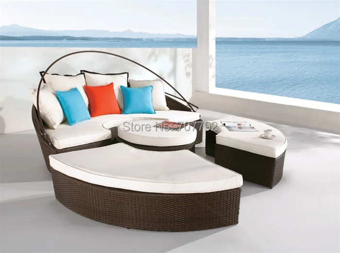 Набор диванов из ротанга в виде карусели для отдыха | Мебель