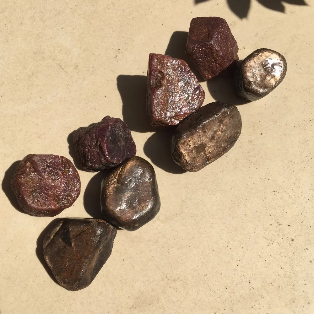 Специальное предложение 2 шт. редкие натуральные грубые красные корунды и