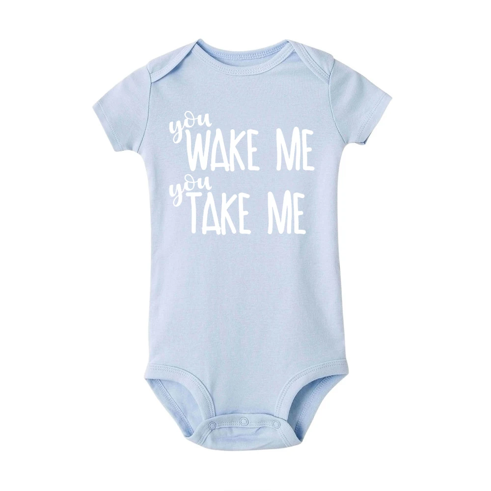 Хлопковый комбинезон с надписью «You Wake Me You Take Me» для новорожденных мальчиков и девочек; летний комбинезон с короткими рукавами; милый комбинезон