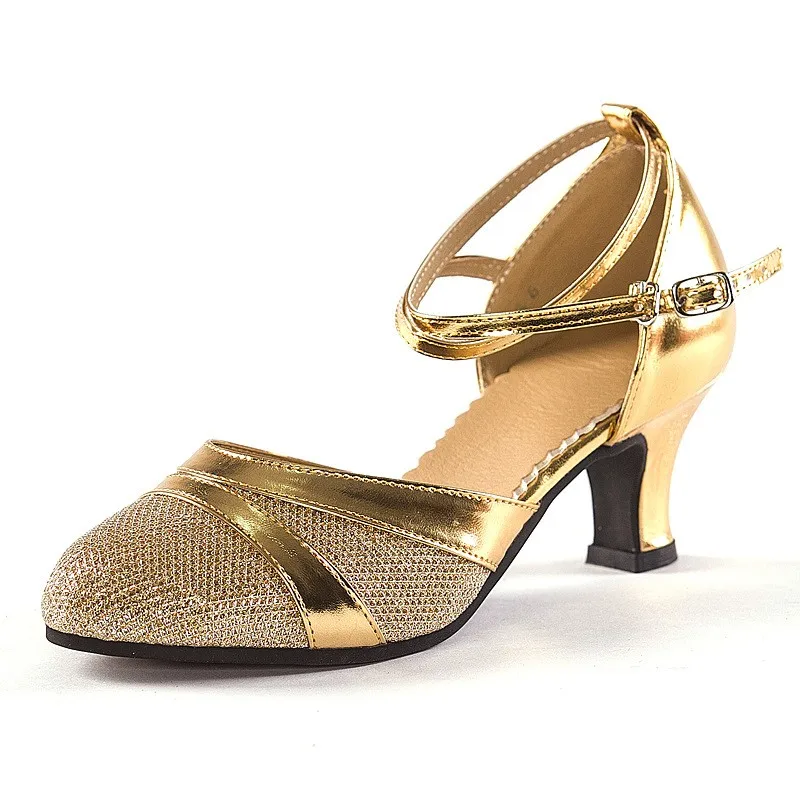 

Latin Dance Shoes Ladies 2021 New Soft Bottom Friendship Dancing Shoes Sequins Female Buckle Modern Shoes Rubber Sole Plus Size