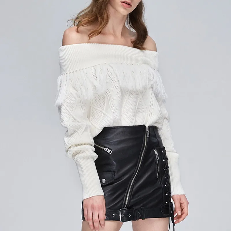 Женская мини юбка TWOTWINSTYLE черная из искусственной кожи с карманами на молнии и