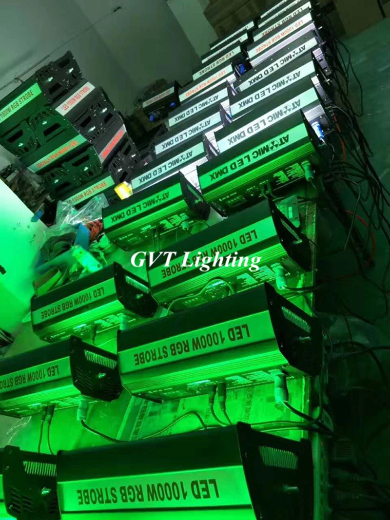 С Flightcase 4 единицы 1000 Вт LED RGB Стробоскоп 3 цвета Atomic 3000 освещение для сцены
