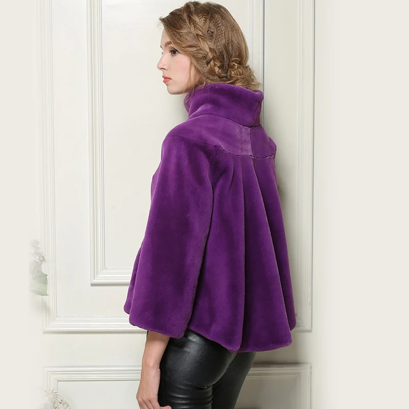 Purple Нерадзурри зимнее пальто с искусственным мехом Для женщин Стенд воротник короткий красный фиолетовый, черный синий Цветной пушистый Роскошные Поддельные кролика рекс Меховая куртка - Цвет: Purple