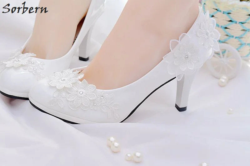 Женские вечерние туфли на каблуке Sorbern белые с острым носком и стразами свадебные