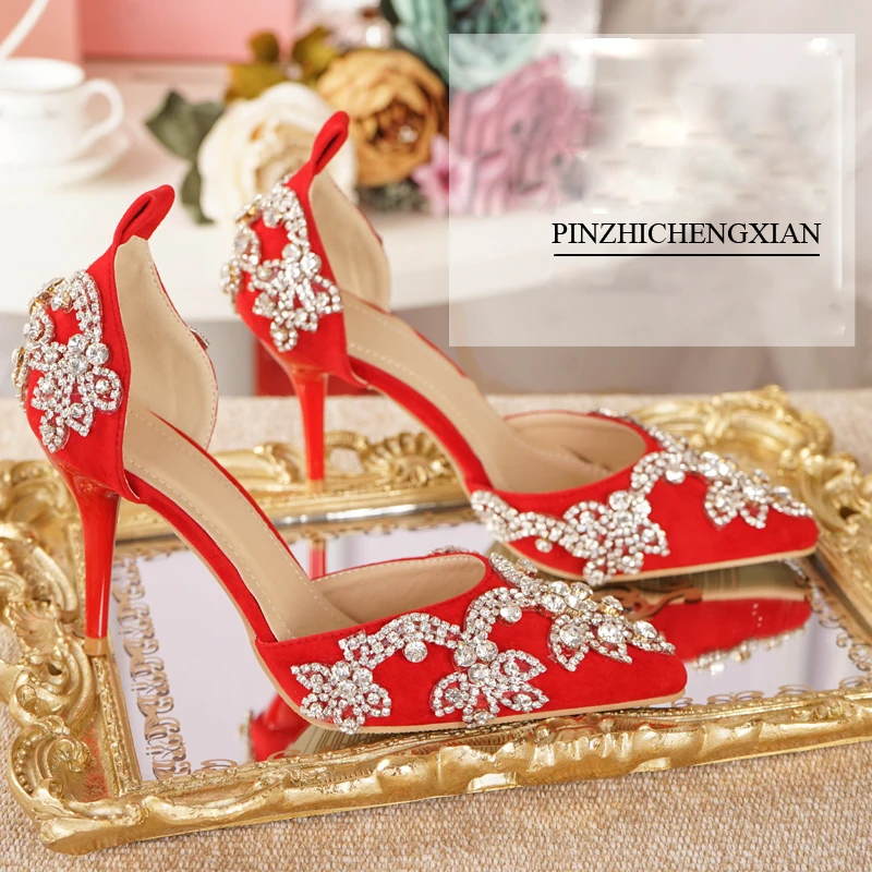 

CrystalRed Shoes Wedding Sandals Buckle Strap Pointed Toe Classic Nice Comfortable Female Middle Heels Zapato De Mujer Girls