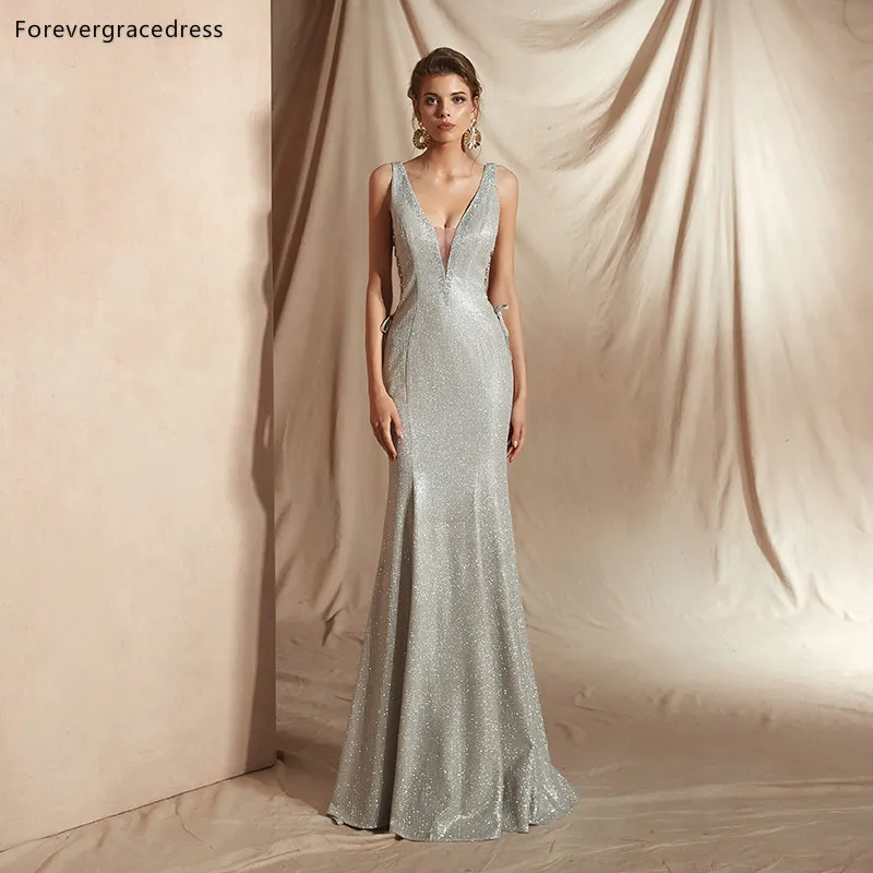 Женское вечернее платье Forevergracedress серебристое с глубоким треугольным вырезом и
