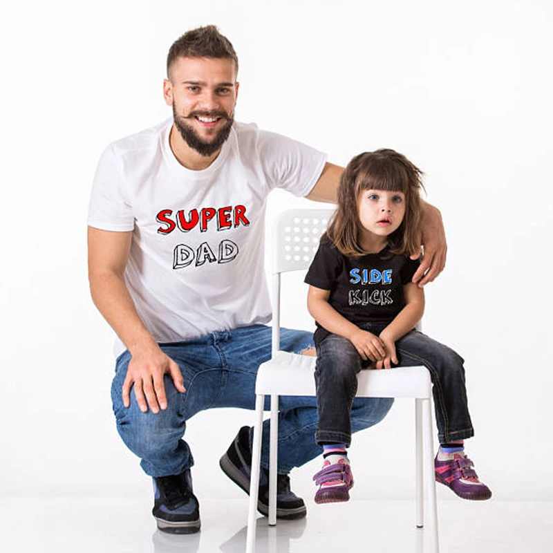 Одинаковая одежда для папы и сына футболка с рисунком супер одинаковые комплекты