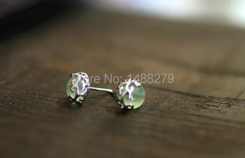 Женские винтажные серьги гвоздики с натуральным зеленым опалом в стиле ретро