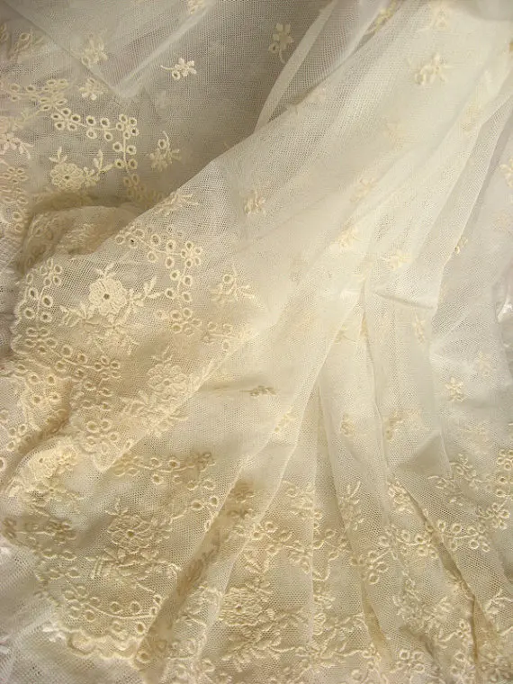Цвета слоновой кости с кружевной отделкой кружевная ткань кремовой вышивкой