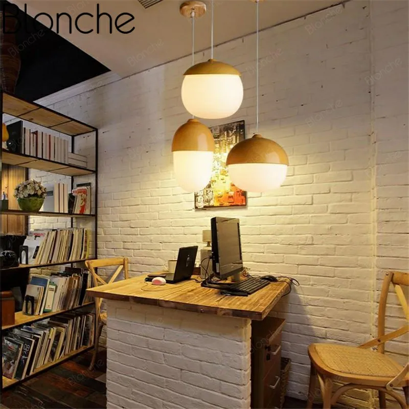 Скандинавский деревянный подвесной светильник из матового стекла s для гостиной