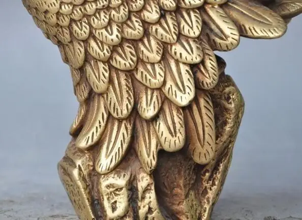 S1102 7 &quotКитайский латунь Фэншуй Богатство Fly Eagle король Ястреб Голова Статуя