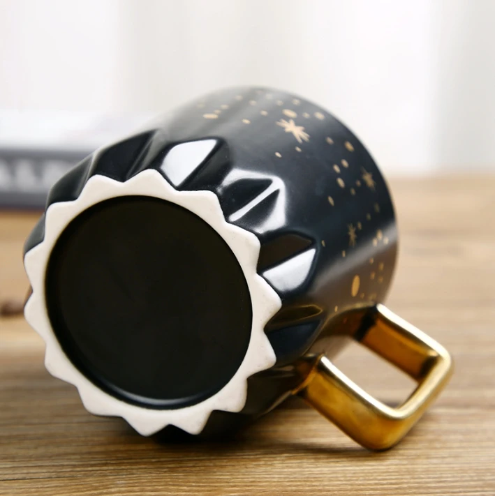 Творческие керамические чашки молока кофе кружка с крышкой Ложка черно белые