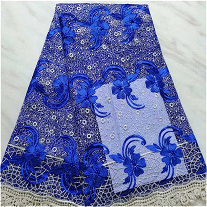 Красивая кружевная ткань с объемными цветочными бусинами цвет королевский синий