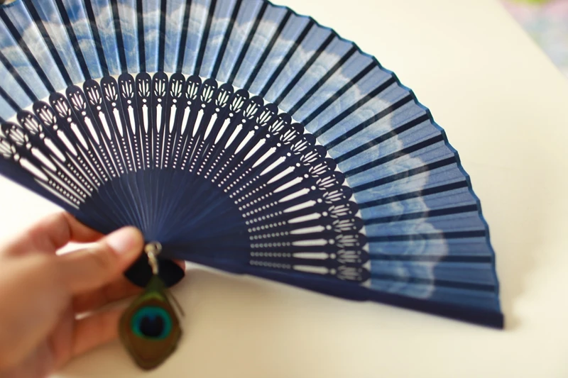 Japan Silk Folding Fan Peacock Pocket DIY Handcraft Wedding Party Favors Exotic Feather Dance | Дом и сад