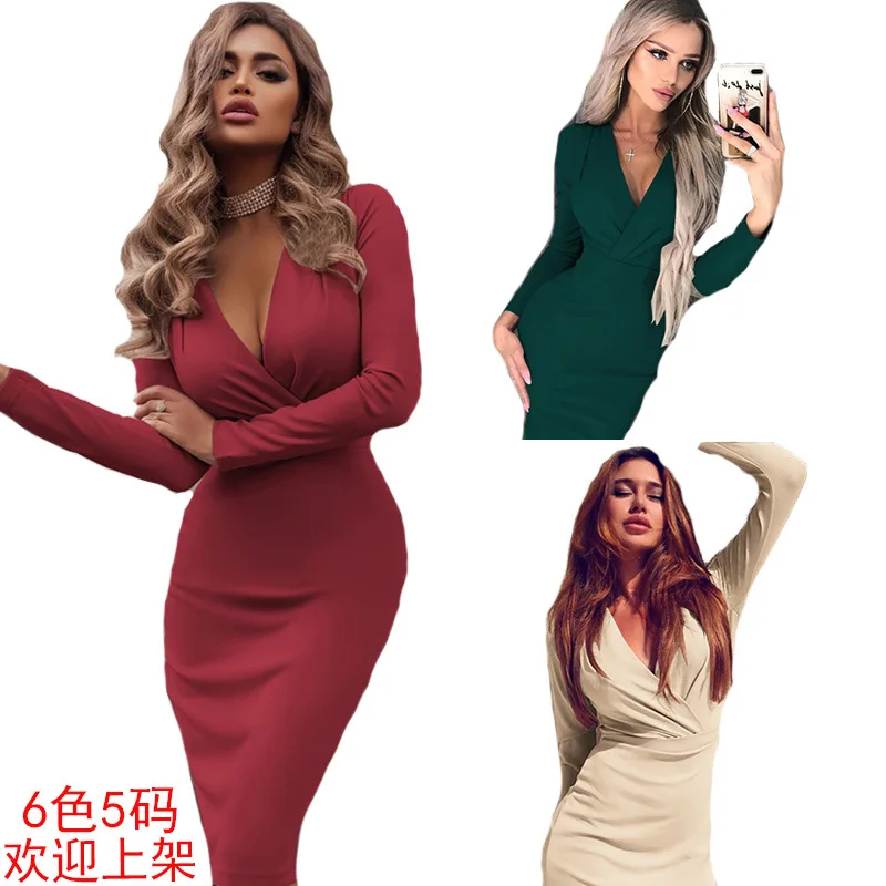 Женское платье с глубоким v образным вырезом плиссированное облегающее длинными