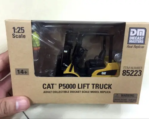 New Scale 1/25, Caterpillar Cat, P5000 Lift Truck, DIECAST MASTERS DM 85223