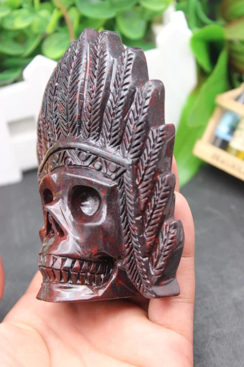 345 граммов натурального кварцевого кристалла кровоточильного камня череп для