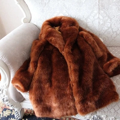 

Шуба женская из искусственного меха 17S10