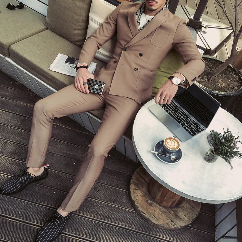 Мужской двубортный смокинг цвета хаки темно синий для курения облегающие