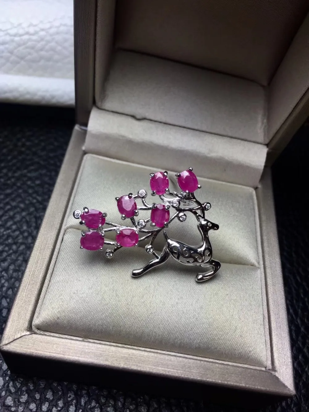 Рубиновая брошь Бесплатная доставка натуральный с настоящим Рубином 925 пробы