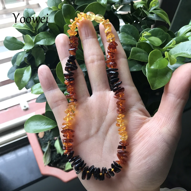 

Yoowei Natural Amber Chips Necklace for Baby Adult Gift Irregular Genuine Bead Baltic Amber Teething Necklace Bracelet Wholesale