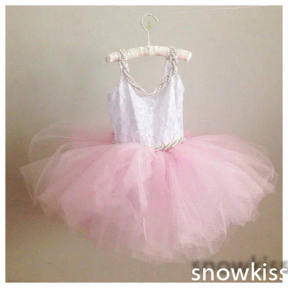 Милое розовое кружевное платье с бусинами и цветочным узором для маленьких