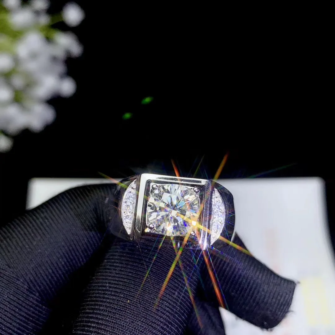 Мужское кольцо Moissanite Clara, теперь самый популярный драгоценный камень, обладает высокой твердостью, сравнимой с бриллиантами. 925 серебро